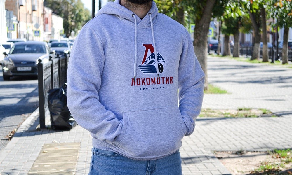 Толстовки и худи с логотипом