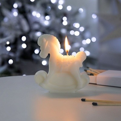 Свеча фигурная «Лошадка-качалка»