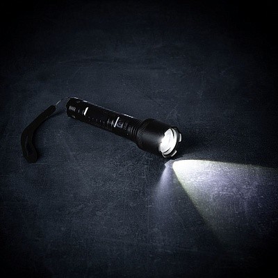 Фонарь аккумуляторный с фокусировкой луча FarSee