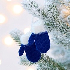 Подвеска на елку «Вьюжка», варежки