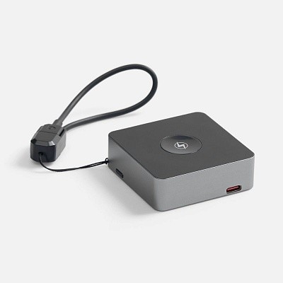 Внешний аккумулятор с беспроводной зарядкой Aura Power