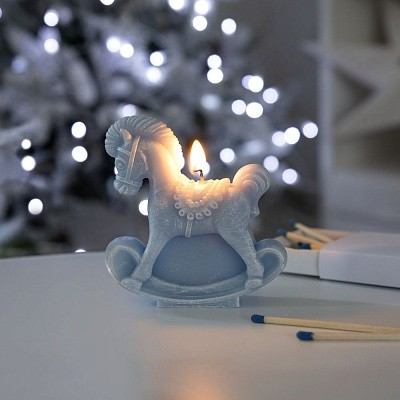 Свеча фигурная «Лошадка-качалка»