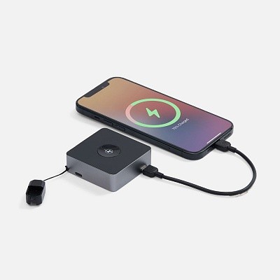 Внешний аккумулятор с беспроводной зарядкой Aura Power